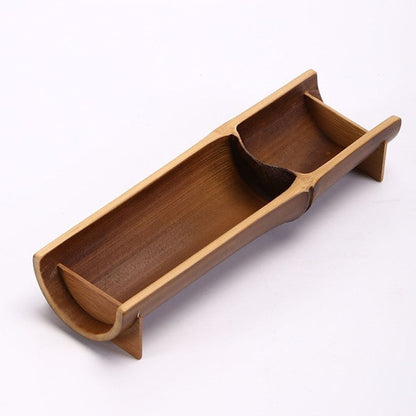 Plateau apéritif en bambou à double compartiment.