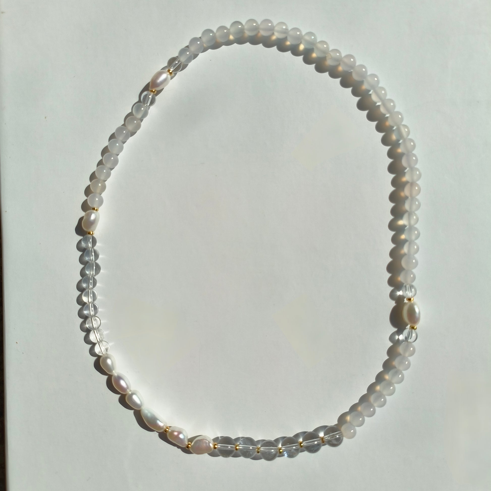 Éclat Nacré – Collier & Bracelets modulables