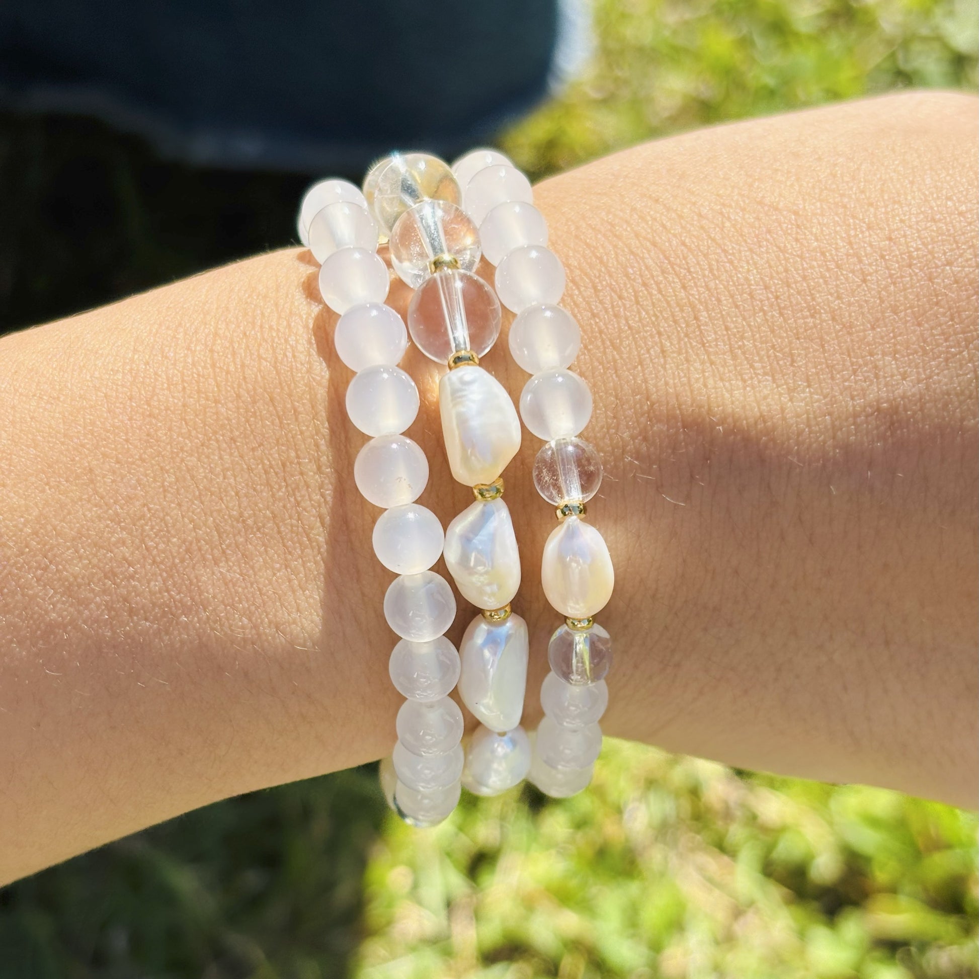 Éclat Nacré – Collier & Bracelets modulables